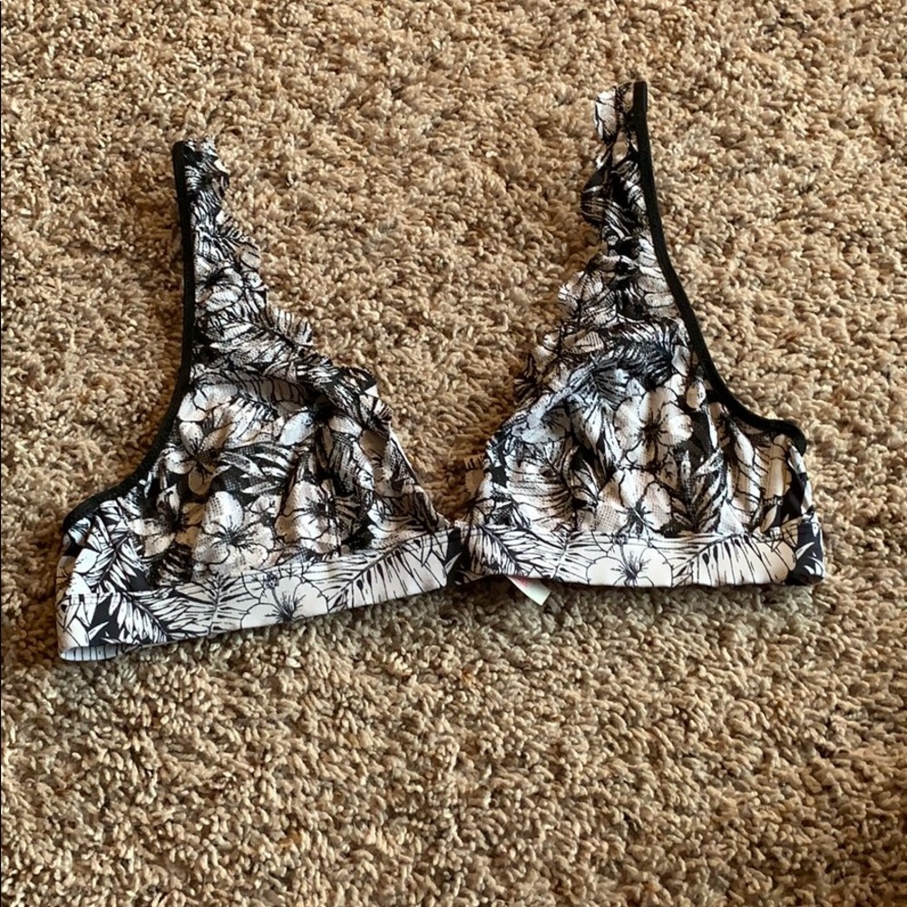 💎Victoria’s Secret Lace Bralette💎